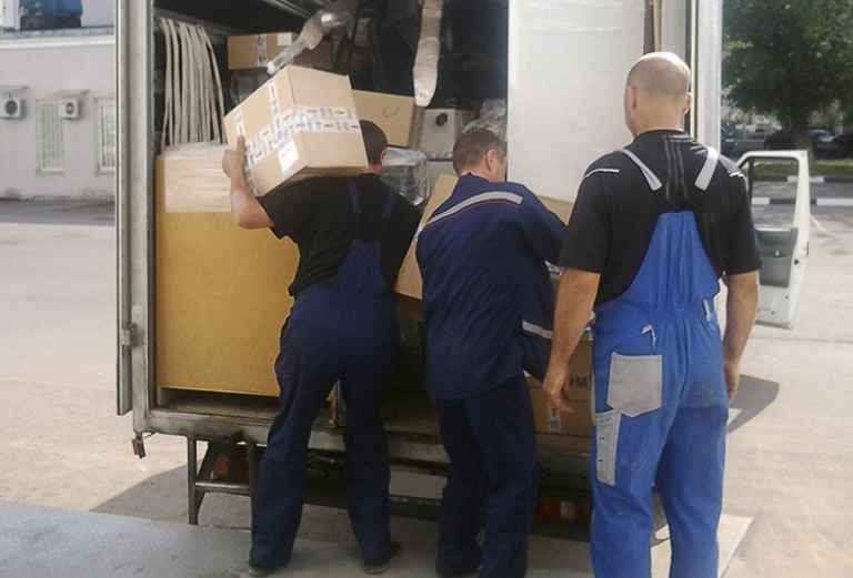 Заказ грузового автомобиля для транспортировки личныx вещей : Личные вещи из Энгельса в Краснодар
