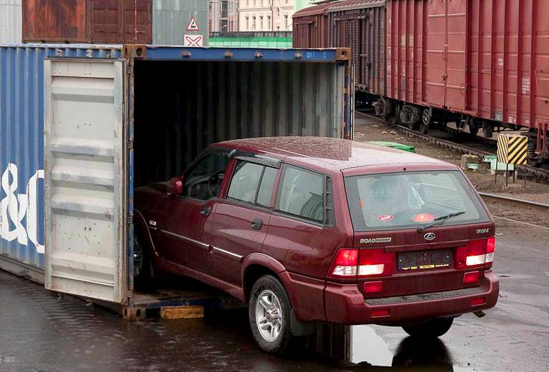 Сколько стоит перевозка жд контейнером авто  из Перми в Сочи