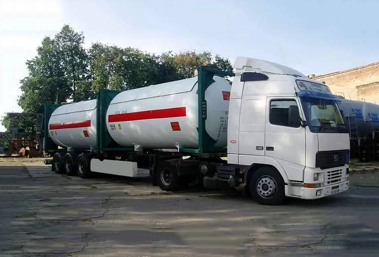 Сколько стоит автодоставка спец. грузов И другого из Москва в Озеры